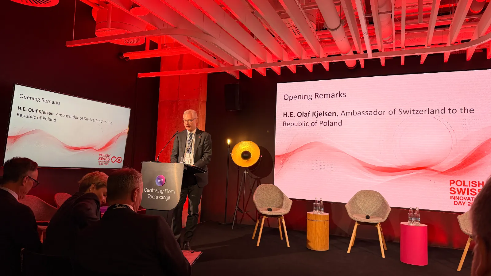 Посол Швейцарії в Польщі Olaf Kjelsen відкриває Polish-Swiss Innovation Day 2026 у Варшаві